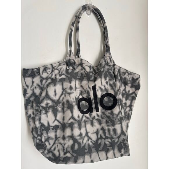 alo Yoga Canvas Tote Bag Tie-Dye Print - Gray White, One Size - Picture 4 of 7